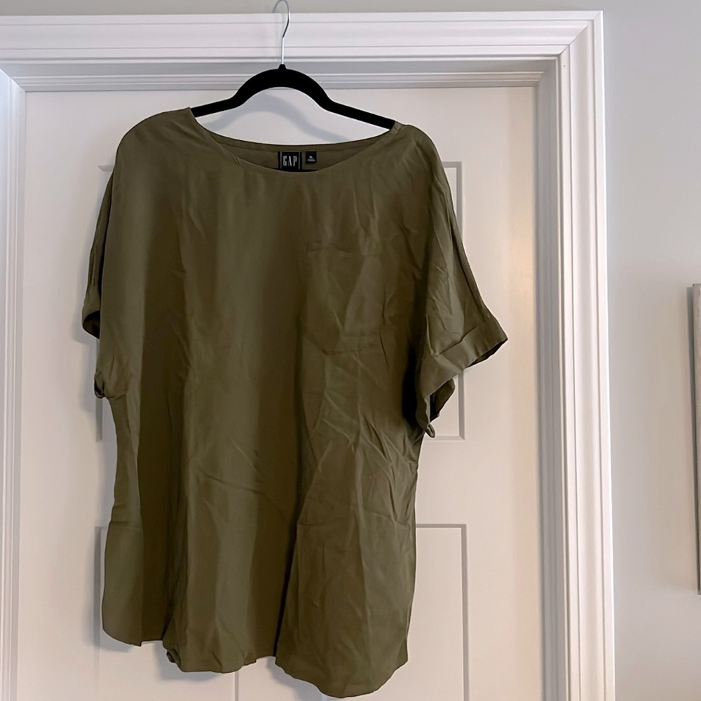 Gap olive green maternity top size XL